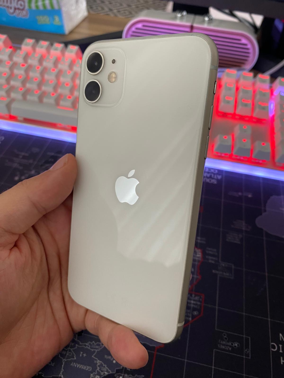 İkinci El İphone 11 64 GB Türkiye Cihazı Hatasız Orjinal