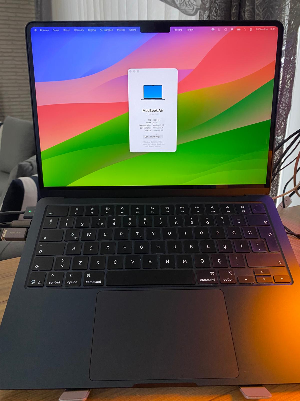 İkinci El Macbook Air M4 16 GB Ram 14 Ay Garanti ve Magic Mouse İle