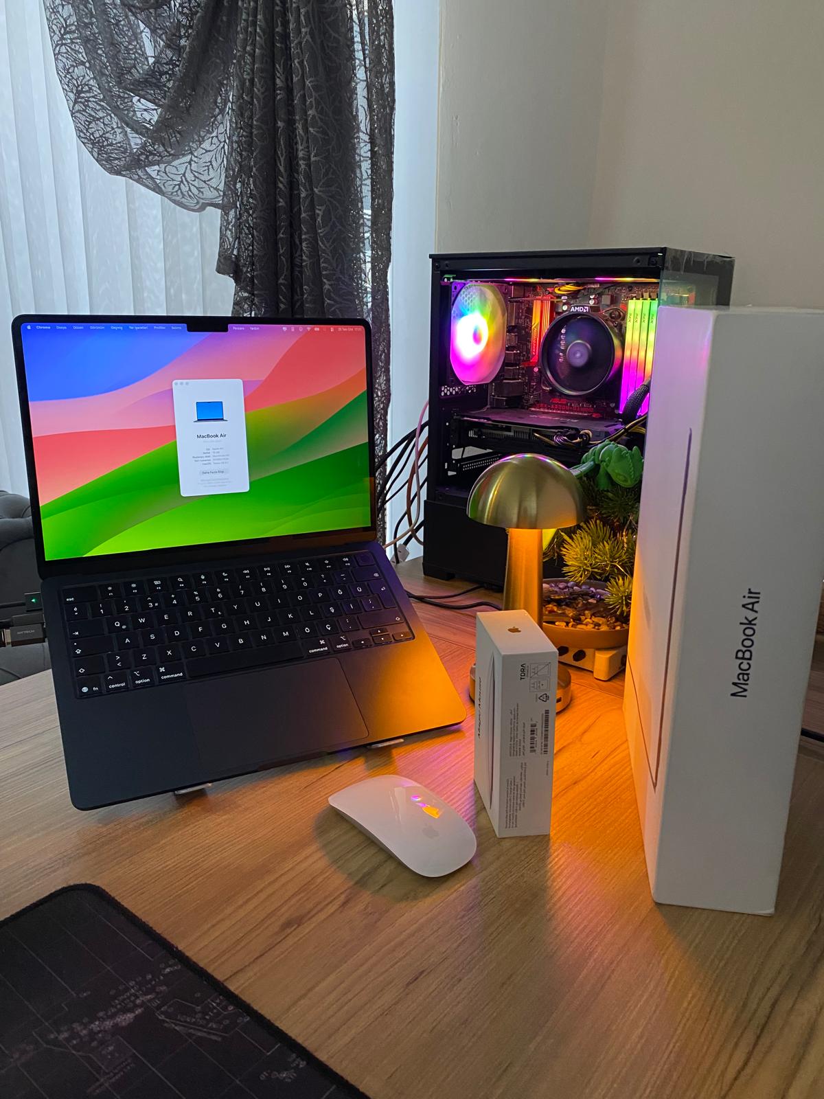 İkinci El Macbook Air M4 16 GB Ram 14 Ay Garanti ve Magic Mouse İle